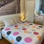 One-bedroom Near Atomium Apartamento *