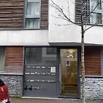 Midi-suede Apartmán