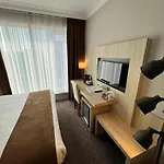 Hotel Western Royal Centre 3*