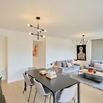Diamant 3 Bedroom Apartment *