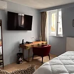 Hotel La Piece *