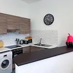 New Cozy In Porte De Hal 브뤼셀