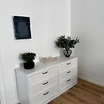 Cozy South-up And Ground Apartment *