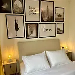 Apartman Urbanstay - Jacqmain Downtown *