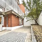 Duden Park - Cosy 1 Bedroom Daire