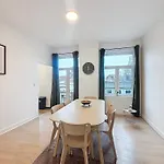 Porte De Namur Апартаменты *