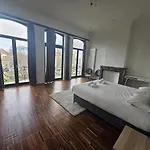 Velvet House