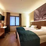 Schuman By Ihg 4*