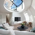 Triplex Penthouse In The Center