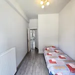 Splendid 2 Bedroom In Etterbeek *