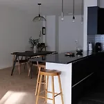 Center Spacious And Apartment