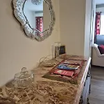 Apartamento Large 1st Floor Apartment, Schaerbeek,