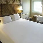 Ibis Centre 3*