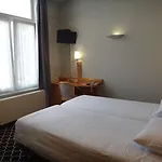 Safestay Grand Place Hotel 3*