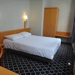Safestay Grand Place 3*