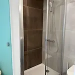 With Ensuite And Garden بيت ضيافة بروكسل