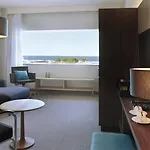 מלון Courtyard By Marriott Eu 4*
