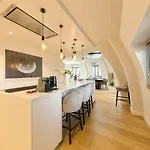 Triplex Penthouse In The Center * Bruxelles