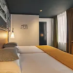 Zoom Hotel