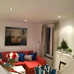 Apartment - Steps Grand Place - Local Vibrant Neighbourhood