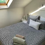 Apartment - Steps Grand Place - Local Vibrant Neighbourhood *