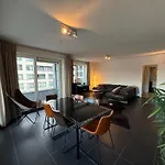 Stunning With 2 Bedrooms - Sleeps 6 * Brusel