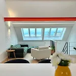 Apartament Duplex Design & Elegant Au Coeur De