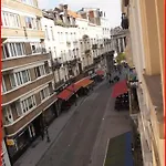 - Steps Grand Place - Local Vibrant Neighbourhood Apartment