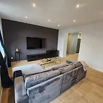 Luxury Triplex Stylish 2br In Apartmán *