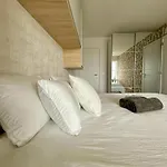 Cosy And Modern 1bed Near Gare Du Midi Dox