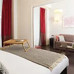 Aparthotel Adagio Grand Place 3*