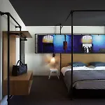 Zoom Hotel 4*