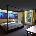 Zoom Hotel 4*