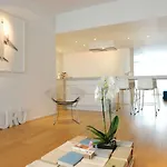 Διαμέρισμα Minimalistic In Premium Location