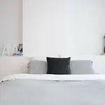 Διαμέρισμα Minimalistic In Premium Location *