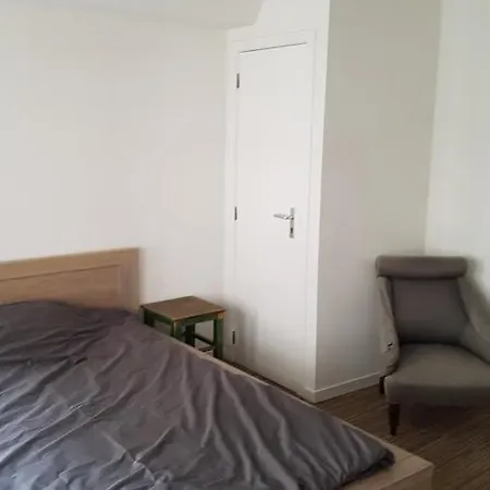 Top Located Flat Historic Centre Saint Gudule شقة