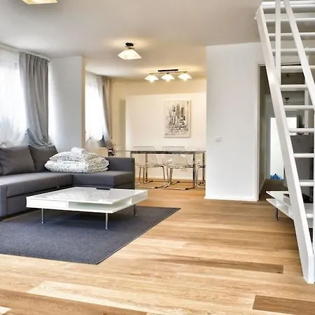 アパートホテル Apartmentsapart ブリュッセル