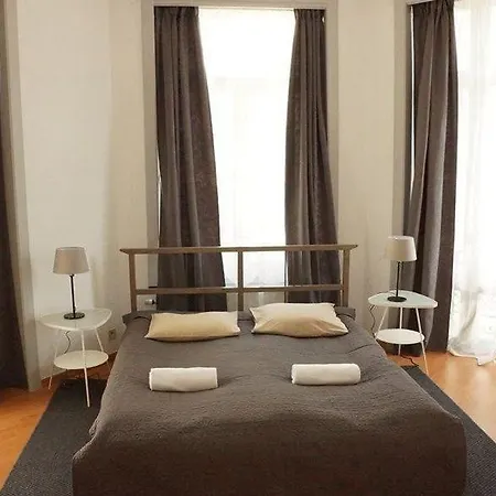 Apartmentsapart 3* ブリュッセル