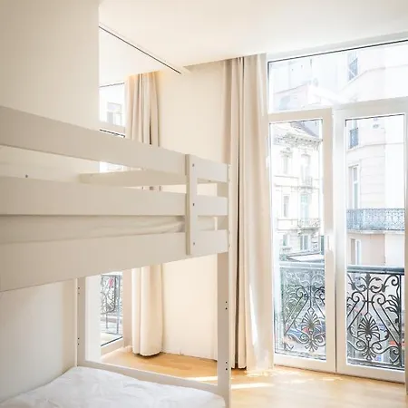 Spacious Modern Appartments In The Heart Of شقة *