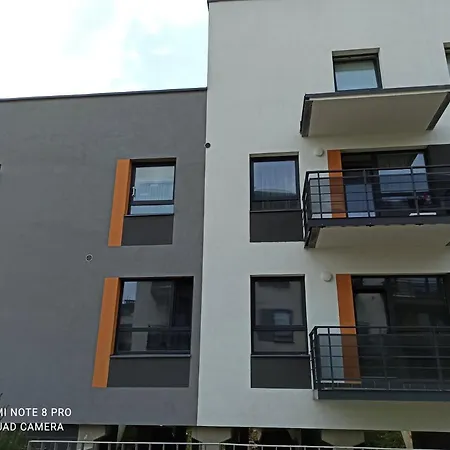 Apartment Wolves In Belgium * Βρυξέλλες