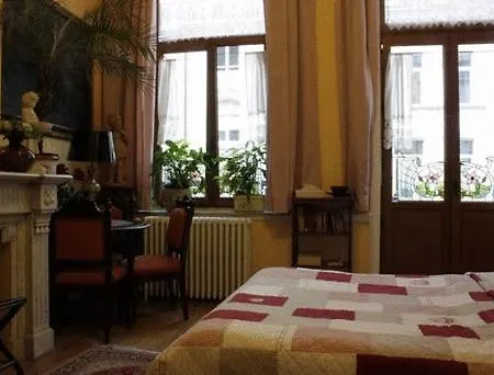 乐思布约斯酒店 2*