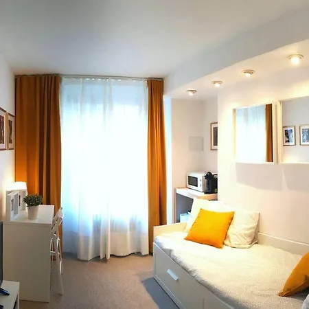 Just-Renovated Small Studio Brussels