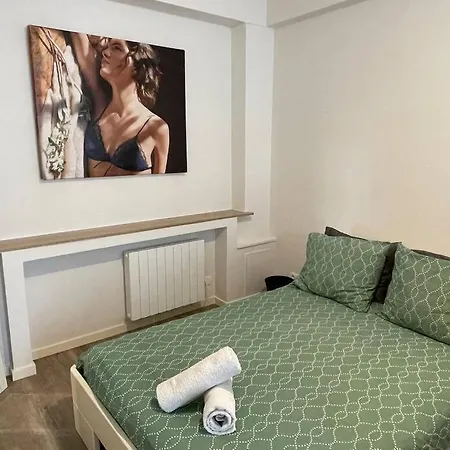 Apartment Entre Gare Du Midi Et Centre De Bruxelles! *
