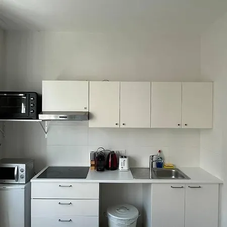 Apartment Entre Gare Du Midi Et Centre De Bruxelles! *