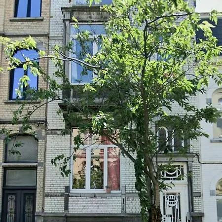 - Eu Commission 4 Bedrooms And Garden Barbecue * بروكسل