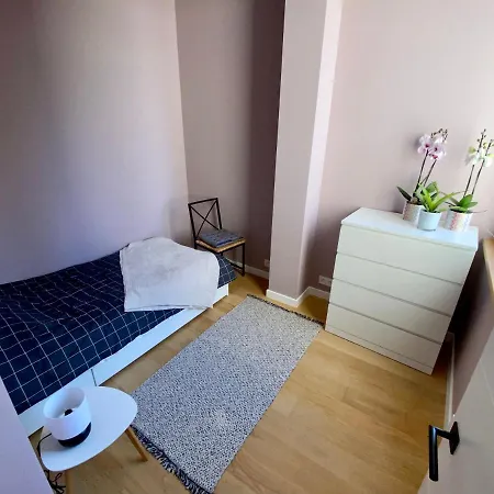 Gustav Βρυξέλλες