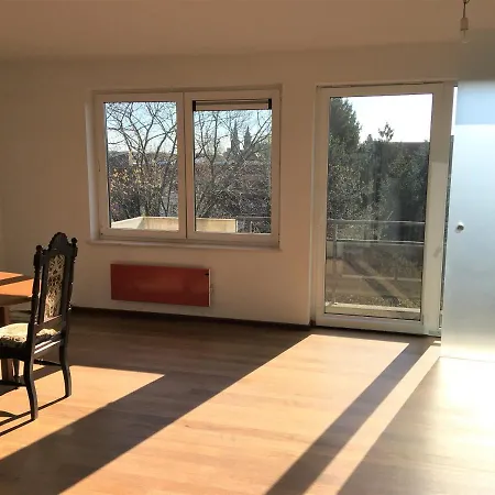 Jolie Studio Avec Vue Sur L'atomium Διαμέρισμα *