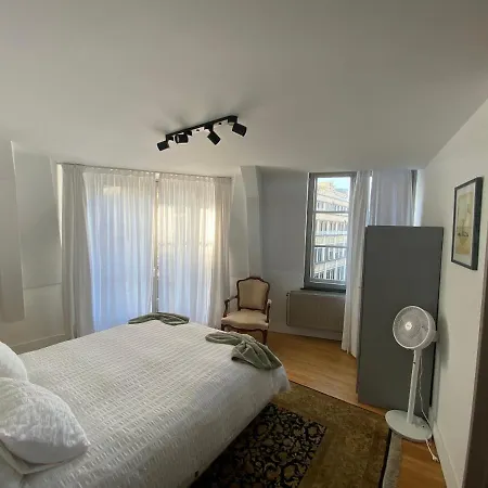 Spacious Penthouse With An Amazing Terrasse In Grand Place *