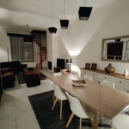 公寓 Modern Duplex 100m2 Perfect To Visit *