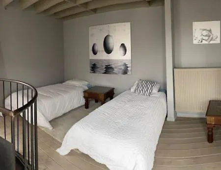 Duplex Dernier Etage Avec Terasse A Deux Pas De La Grand Place 아파트 브뤼셀